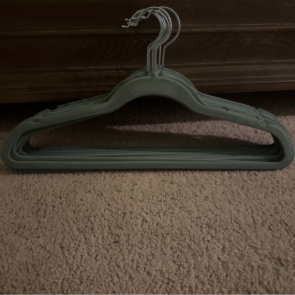 12 pack Velvet Hanger